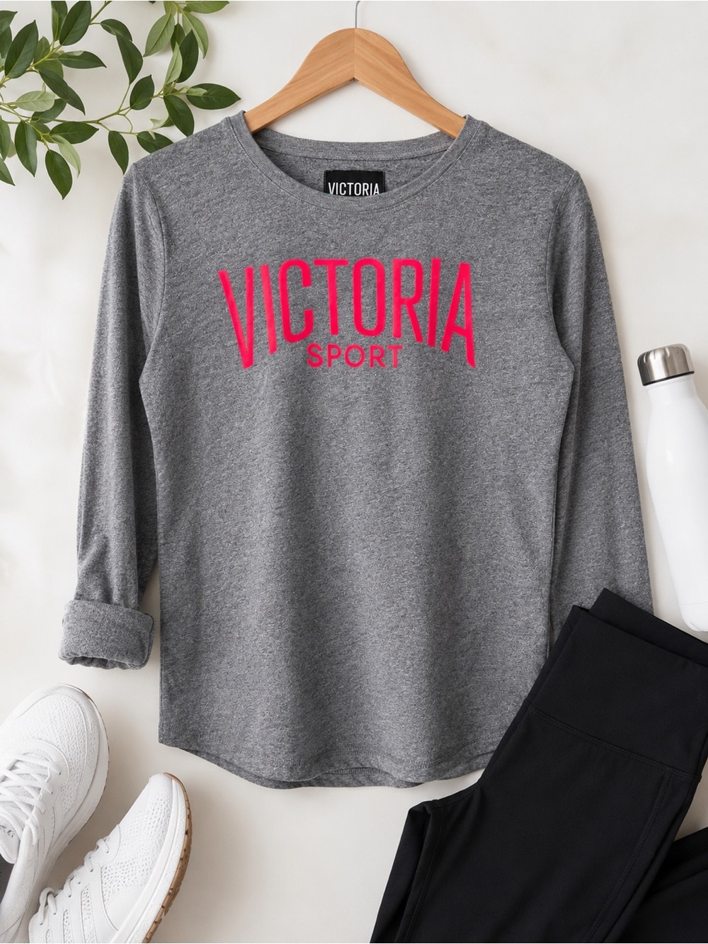 Victoria Sport Gray Long Sleeve Graphic Tee XS Pink Logo Cotton Blend